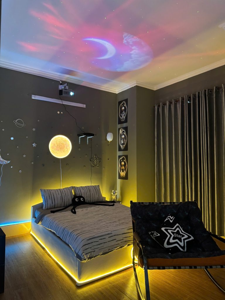 Moon Space 6
