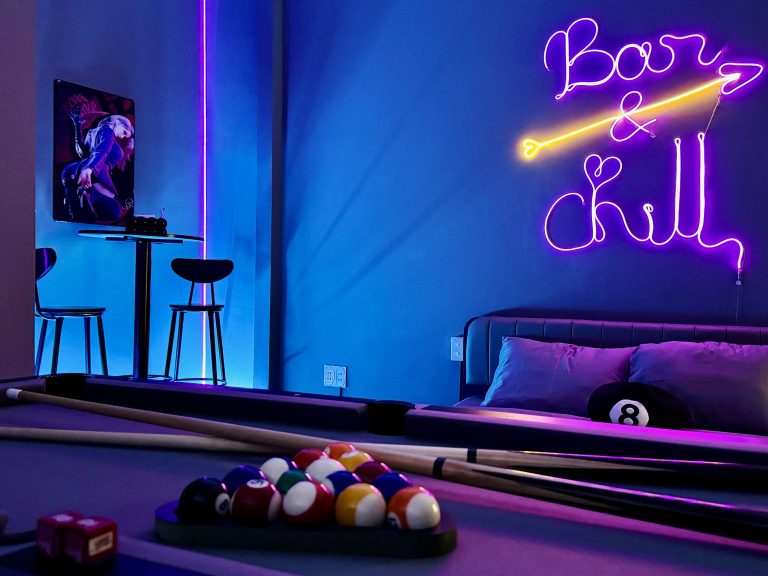 Bar & Chill