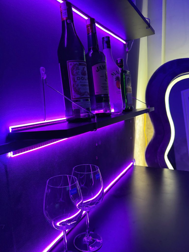 Dusk Bar 3