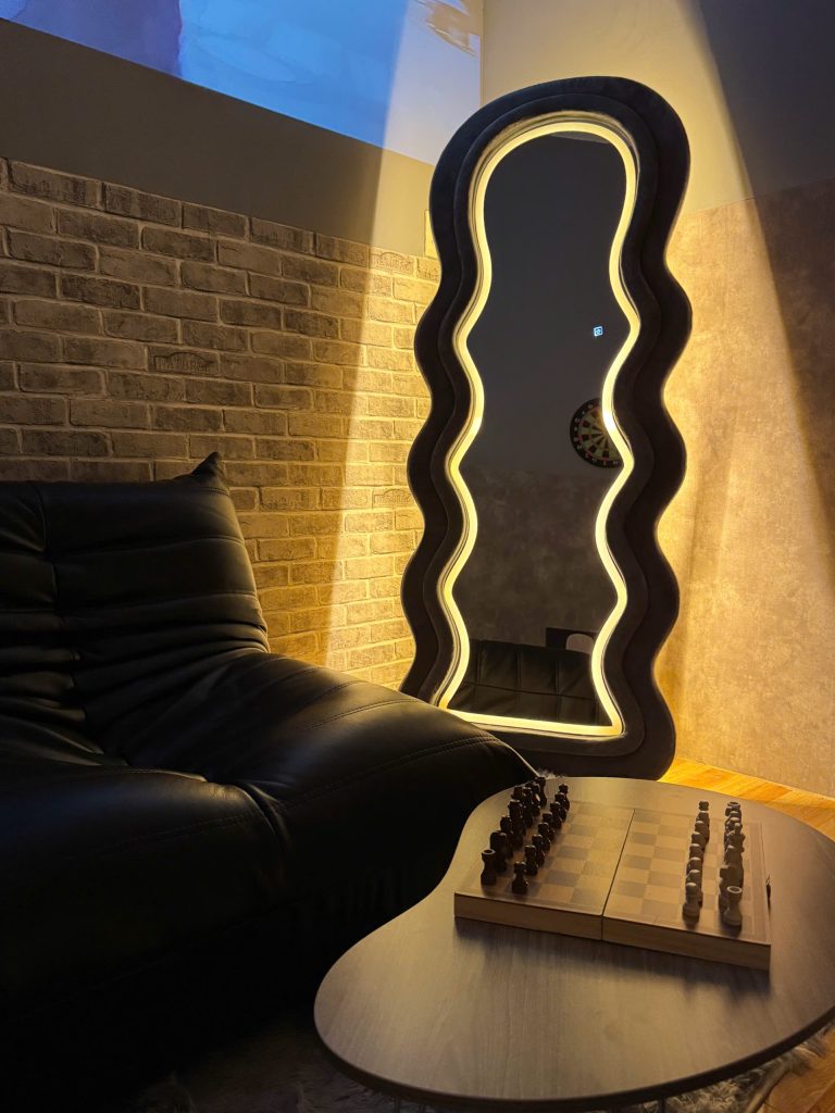 Studio 2