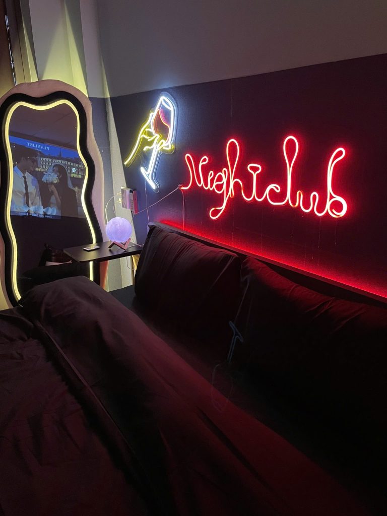 Nightclub 1
