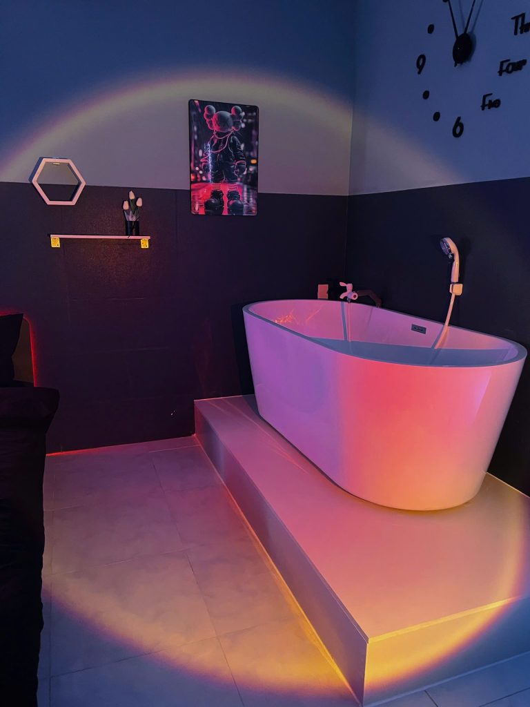 Nightclub 4